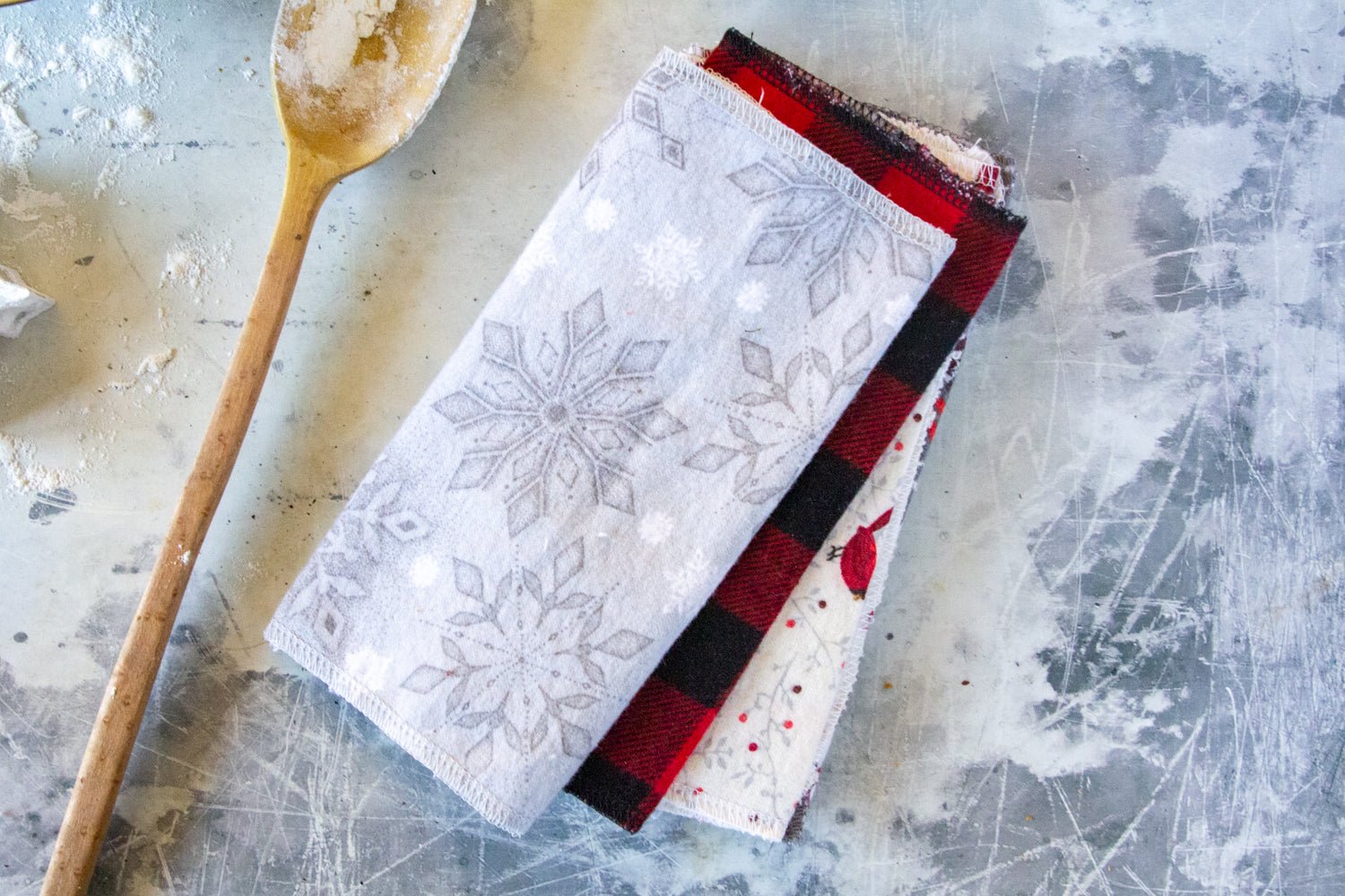 Winter Surprise Prints Washable Paper(less) Towels Pre-Rolled, Set of 20 - Stella & Sol Sustainables